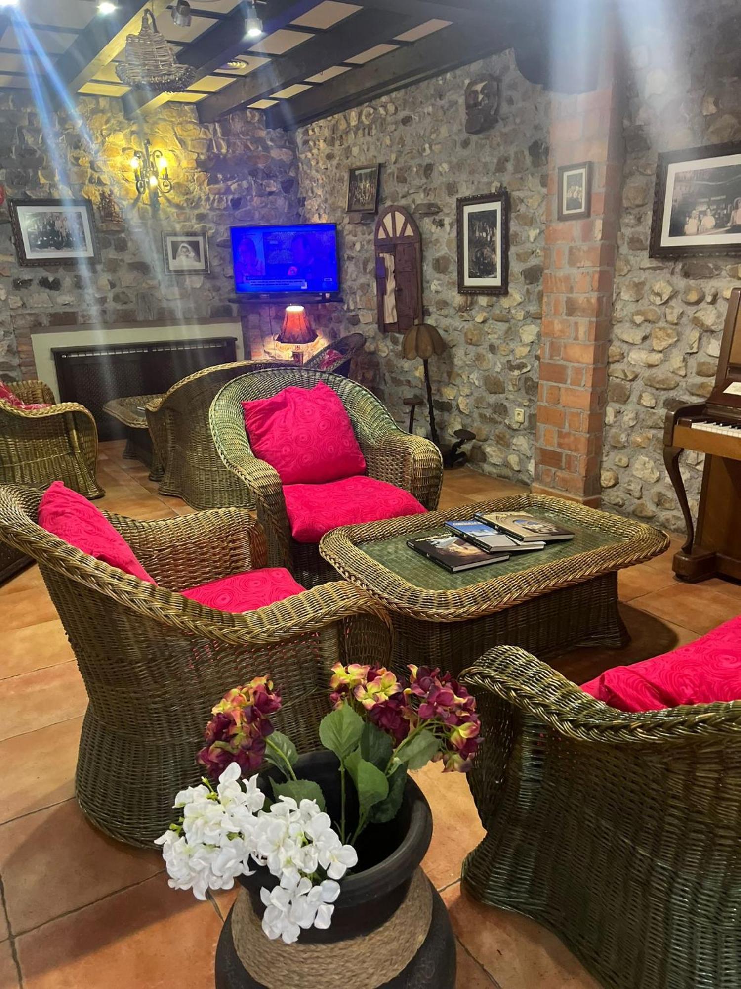 Hotel El Bricial سوتو دي كانجاس المظهر الخارجي الصورة